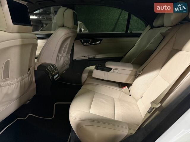 Білий Мерседес С Клас, об'ємом двигуна 1.99 л та пробігом 229 тис. км за 16500 $, фото 41 на Automoto.ua