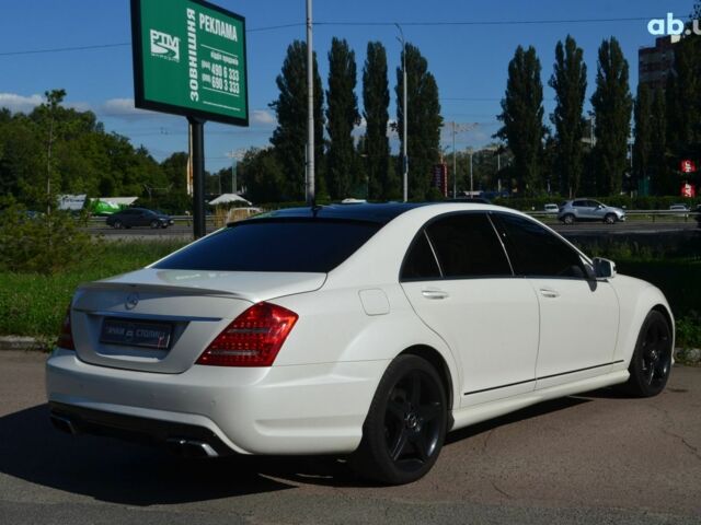 Белый Мерседес С Класс, объемом двигателя 4.7 л и пробегом 227 тыс. км за 16500 $, фото 4 на Automoto.ua