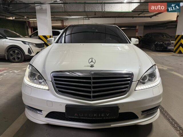 Білий Мерседес С Клас, об'ємом двигуна 1.99 л та пробігом 229 тис. км за 16500 $, фото 4 на Automoto.ua