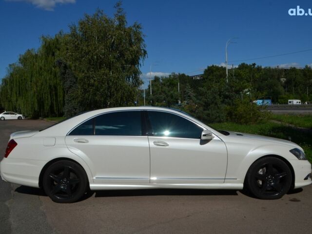 Белый Мерседес С Класс, объемом двигателя 4.7 л и пробегом 227 тыс. км за 16500 $, фото 3 на Automoto.ua