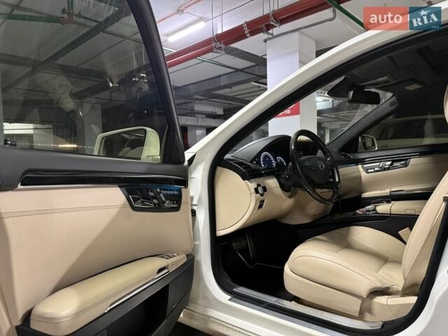 Білий Мерседес С Клас, об'ємом двигуна 1.99 л та пробігом 229 тис. км за 16500 $, фото 23 на Automoto.ua