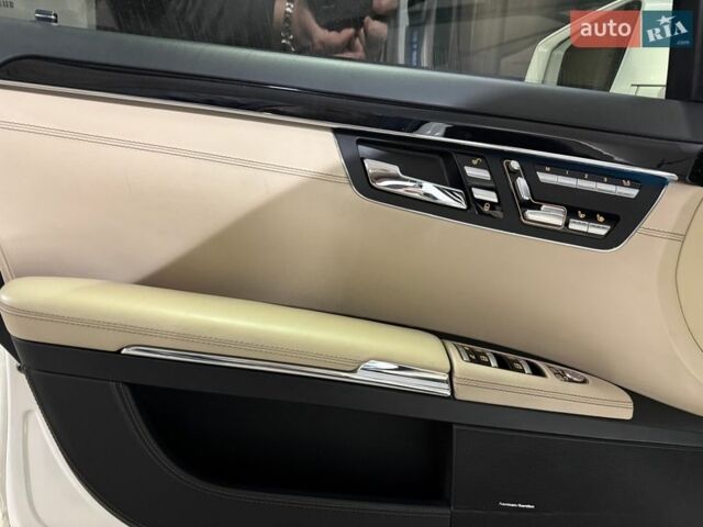 Білий Мерседес С Клас, об'ємом двигуна 1.99 л та пробігом 229 тис. км за 16500 $, фото 24 на Automoto.ua