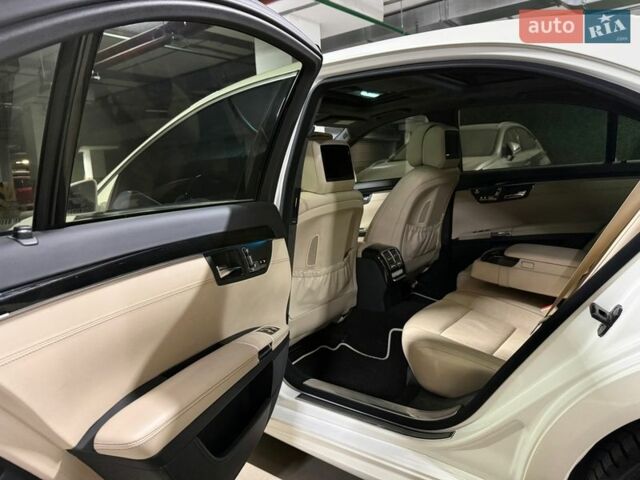 Білий Мерседес С Клас, об'ємом двигуна 1.99 л та пробігом 229 тис. км за 16500 $, фото 37 на Automoto.ua