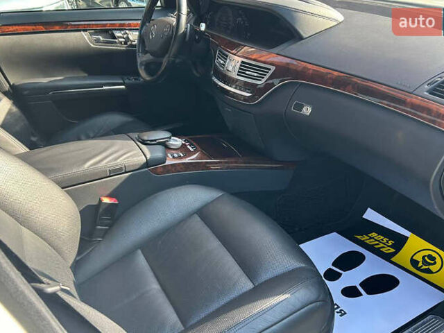 Білий Мерседес С Клас, об'ємом двигуна 2.99 л та пробігом 291 тис. км за 19000 $, фото 12 на Automoto.ua