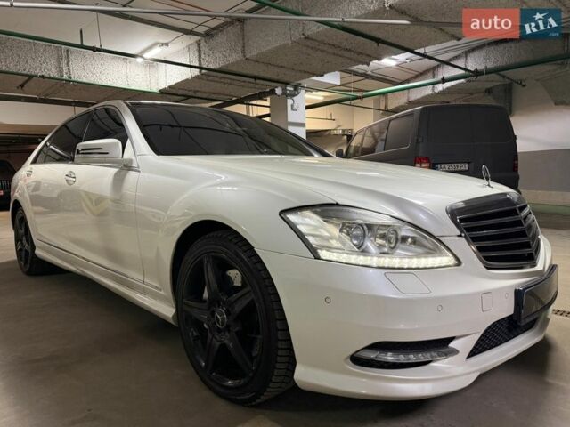 Білий Мерседес С Клас, об'ємом двигуна 1.99 л та пробігом 229 тис. км за 16500 $, фото 2 на Automoto.ua