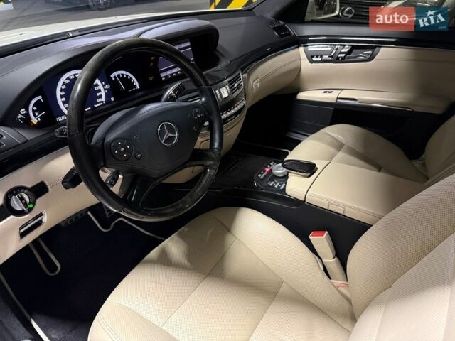 Білий Мерседес С Клас, об'ємом двигуна 1.99 л та пробігом 229 тис. км за 16500 $, фото 26 на Automoto.ua