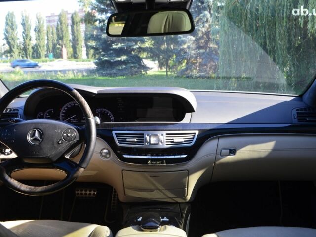 Белый Мерседес С Класс, объемом двигателя 4.7 л и пробегом 227 тыс. км за 16500 $, фото 15 на Automoto.ua