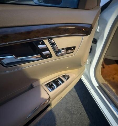 Білий Мерседес С Клас, об'ємом двигуна 2.99 л та пробігом 277 тис. км за 18800 $, фото 11 на Automoto.ua