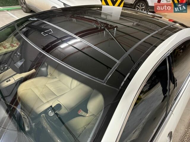 Білий Мерседес С Клас, об'ємом двигуна 1.99 л та пробігом 229 тис. км за 16500 $, фото 9 на Automoto.ua
