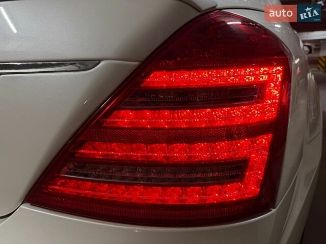 Білий Мерседес С Клас, об'ємом двигуна 1.99 л та пробігом 229 тис. км за 16500 $, фото 17 на Automoto.ua