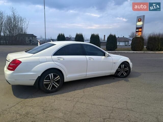 Білий Мерседес С Клас, об'ємом двигуна 2.99 л та пробігом 277 тис. км за 18800 $, фото 7 на Automoto.ua