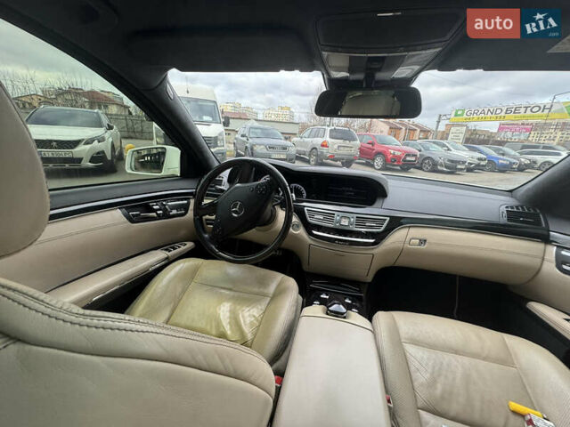 Белый Мерседес С Класс, объемом двигателя 4.7 л и пробегом 213 тыс. км за 16000 $, фото 7 на Automoto.ua