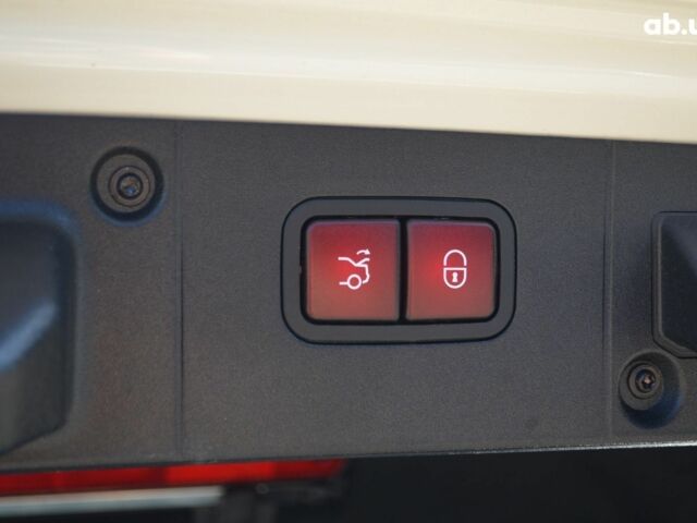 Белый Мерседес С Класс, объемом двигателя 4.7 л и пробегом 227 тыс. км за 16500 $, фото 10 на Automoto.ua