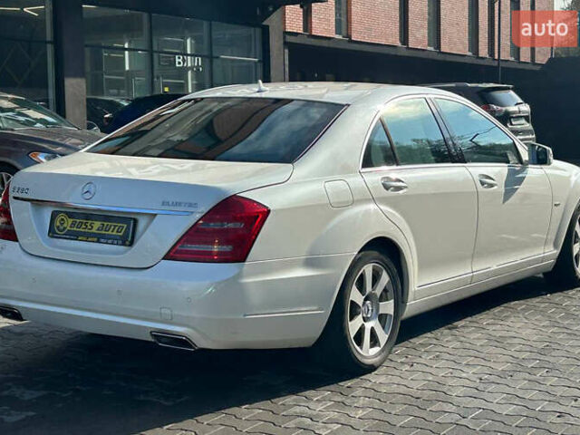 Білий Мерседес С Клас, об'ємом двигуна 2.99 л та пробігом 291 тис. км за 19000 $, фото 5 на Automoto.ua