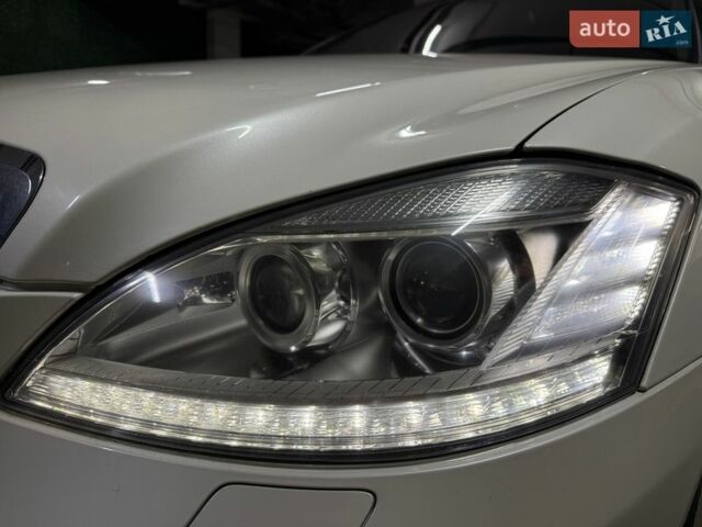 Білий Мерседес С Клас, об'ємом двигуна 1.99 л та пробігом 229 тис. км за 16500 $, фото 10 на Automoto.ua