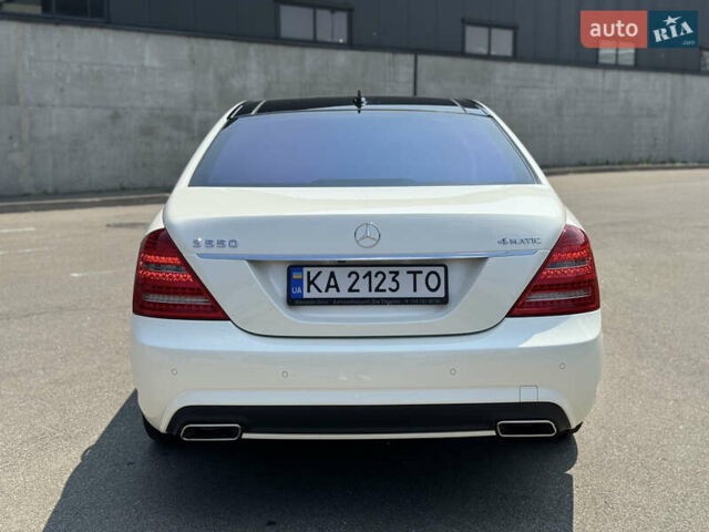 Белый Мерседес С Класс, объемом двигателя 4.66 л и пробегом 209 тыс. км за 19800 $, фото 18 на Automoto.ua
