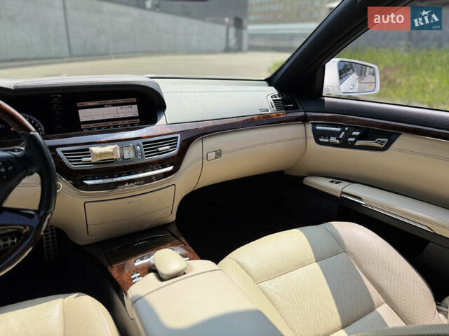 Белый Мерседес С Класс, объемом двигателя 4.66 л и пробегом 209 тыс. км за 19800 $, фото 30 на Automoto.ua