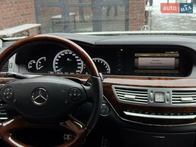 Белый Мерседес С Класс, объемом двигателя 4.66 л и пробегом 110 тыс. км за 22500 $, фото 33 на Automoto.ua