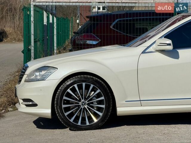 Білий Мерседес С Клас, об'ємом двигуна 4.66 л та пробігом 210 тис. км за 18000 $, фото 60 на Automoto.ua