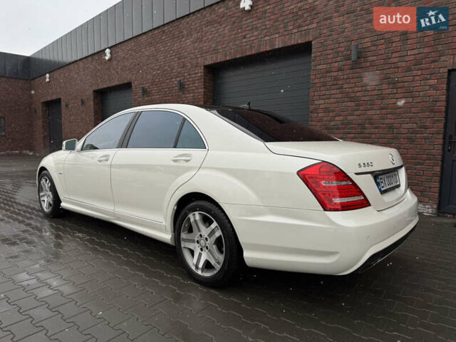 Белый Мерседес С Класс, объемом двигателя 4.66 л и пробегом 110 тыс. км за 22500 $, фото 12 на Automoto.ua