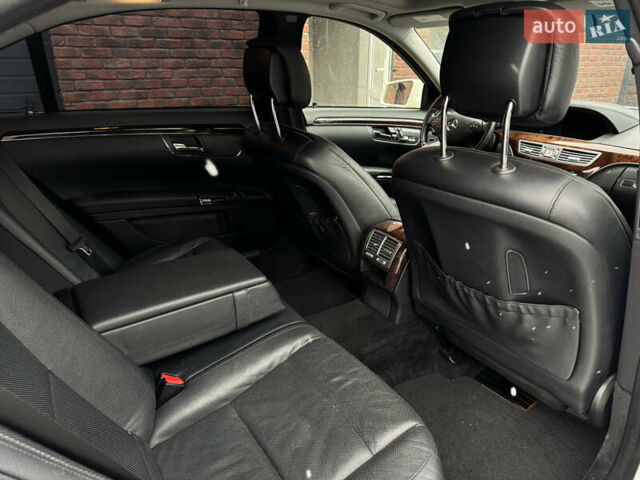 Белый Мерседес С Класс, объемом двигателя 4.66 л и пробегом 110 тыс. км за 22500 $, фото 21 на Automoto.ua