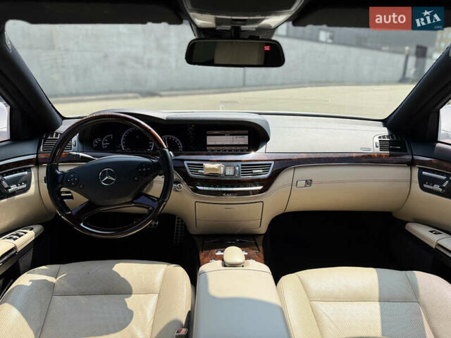 Белый Мерседес С Класс, объемом двигателя 4.66 л и пробегом 209 тыс. км за 19800 $, фото 29 на Automoto.ua