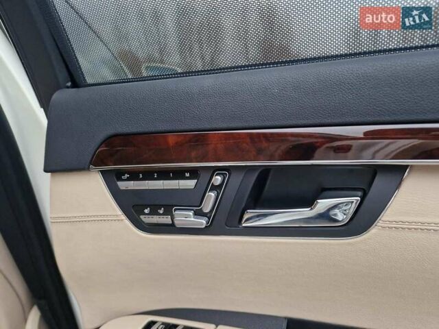 Белый Мерседес С Класс, объемом двигателя 3 л и пробегом 267 тыс. км за 21500 $, фото 14 на Automoto.ua