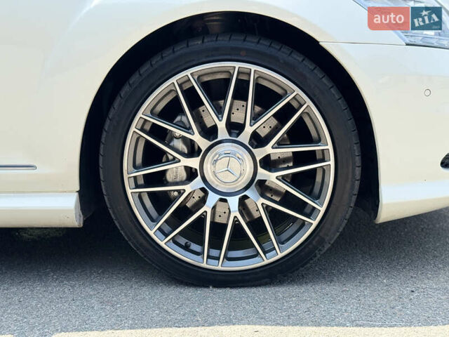 Белый Мерседес С Класс, объемом двигателя 4.66 л и пробегом 209 тыс. км за 19800 $, фото 12 на Automoto.ua