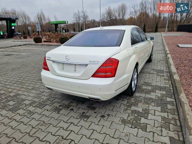 Белый Мерседес С Класс, объемом двигателя 3 л и пробегом 267 тыс. км за 21500 $, фото 12 на Automoto.ua