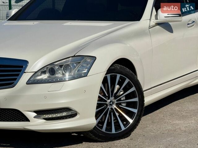 Білий Мерседес С Клас, об'ємом двигуна 4.66 л та пробігом 210 тис. км за 18000 $, фото 50 на Automoto.ua