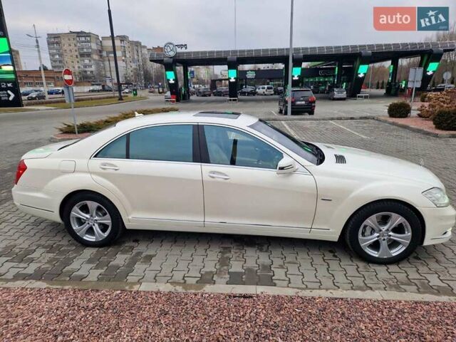Белый Мерседес С Класс, объемом двигателя 3 л и пробегом 267 тыс. км за 21500 $, фото 18 на Automoto.ua