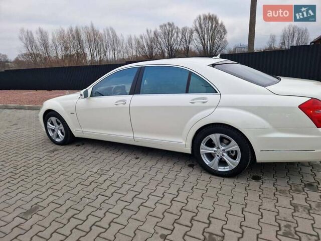 Белый Мерседес С Класс, объемом двигателя 3 л и пробегом 267 тыс. км за 21500 $, фото 8 на Automoto.ua