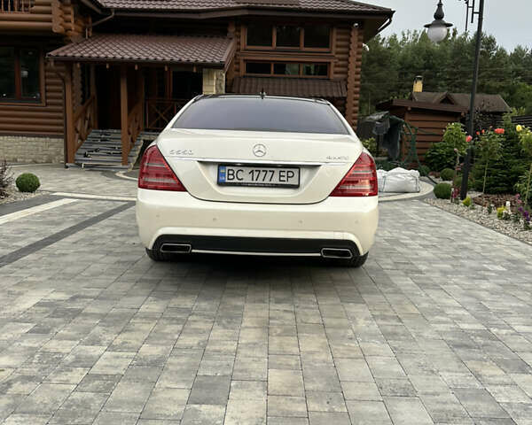 Мерседес С Класс 2013 в Львове на Automoto.ua Белый Мерседес С Класс, объемом двигателя 4.66 л и пробегом 221 тыс. км за 25000 $, фото 8 на Automoto.ua