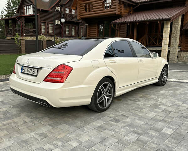 Мерседес С Класс 2013 в Львове на Automoto.ua Белый Мерседес С Класс, объемом двигателя 4.66 л и пробегом 221 тыс. км за 25000 $, фото 7 на Automoto.ua