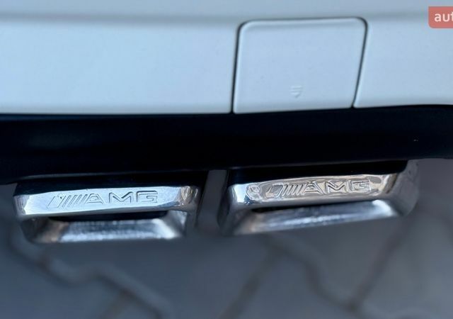 Белый Мерседес С Класс, объемом двигателя 3.5 л и пробегом 250 тыс. км за 10900 $, фото 66 на Automoto.ua