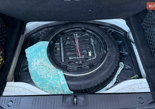 Белый Мерседес С Класс, объемом двигателя 3.5 л и пробегом 250 тыс. км за 10900 $, фото 34 на Automoto.ua