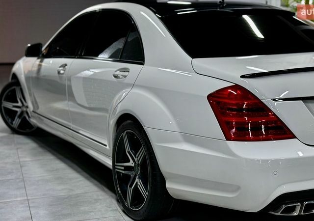 Белый Мерседес С Класс, объемом двигателя 3.5 л и пробегом 250 тыс. км за 10900 $, фото 117 на Automoto.ua