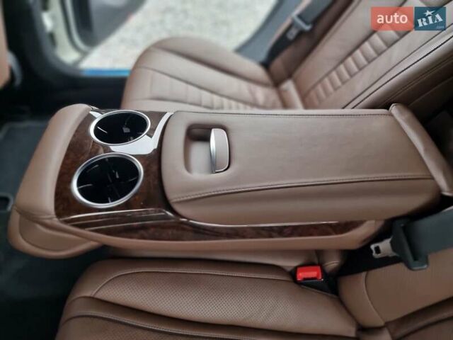 Белый Мерседес С Класс, объемом двигателя 4.66 л и пробегом 187 тыс. км за 36500 $, фото 72 на Automoto.ua