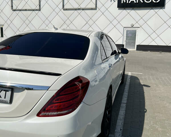 Білий Мерседес С Клас, об'ємом двигуна 4.66 л та пробігом 146 тис. км за 31999 $, фото 2 на Automoto.ua