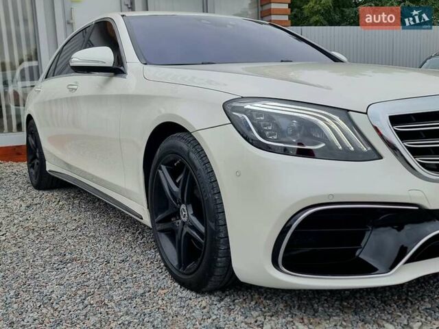 Белый Мерседес С Класс, объемом двигателя 4.66 л и пробегом 187 тыс. км за 36500 $, фото 13 на Automoto.ua