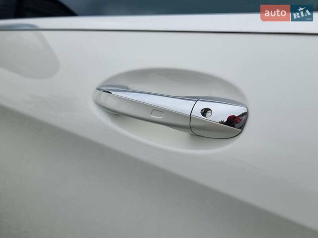 Белый Мерседес С Класс, объемом двигателя 4.66 л и пробегом 187 тыс. км за 36500 $, фото 19 на Automoto.ua