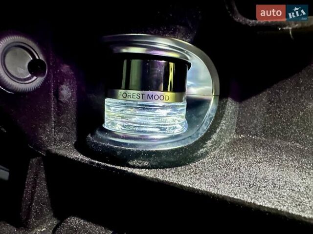 Белый Мерседес С Класс, объемом двигателя 5.5 л и пробегом 82 тыс. км за 46950 $, фото 143 на Automoto.ua