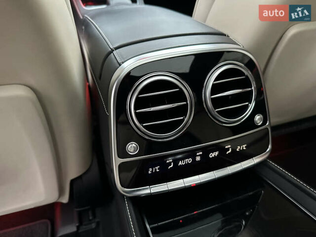 Белый Мерседес С Класс, объемом двигателя 5.5 л и пробегом 82 тыс. км за 46950 $, фото 92 на Automoto.ua