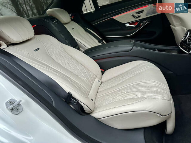 Белый Мерседес С Класс, объемом двигателя 5.5 л и пробегом 82 тыс. км за 46950 $, фото 121 на Automoto.ua