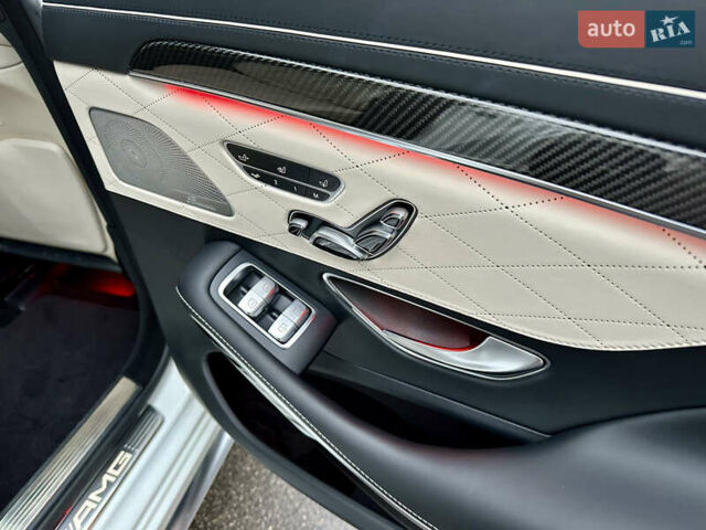 Белый Мерседес С Класс, объемом двигателя 5.5 л и пробегом 82 тыс. км за 46950 $, фото 119 на Automoto.ua