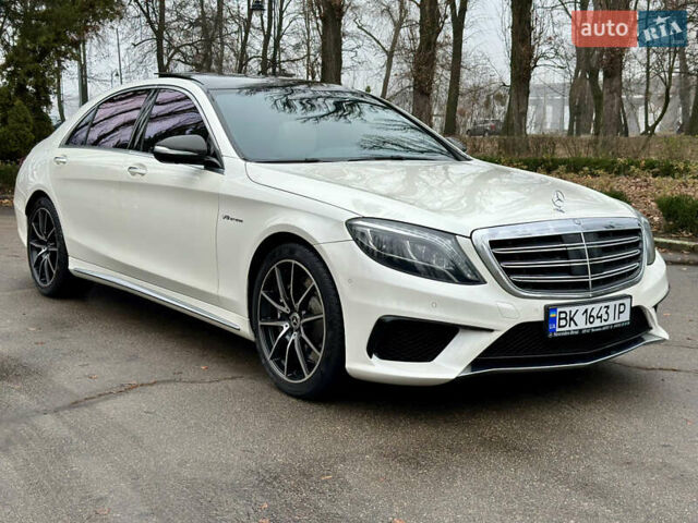 Белый Мерседес С Класс, объемом двигателя 5.5 л и пробегом 82 тыс. км за 46950 $, фото 2 на Automoto.ua
