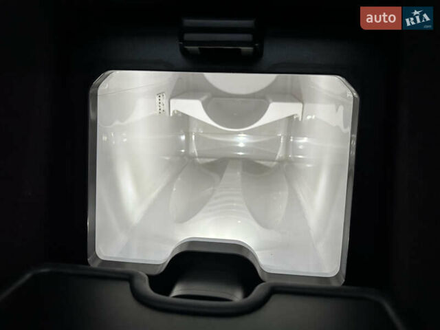 Белый Мерседес С Класс, объемом двигателя 5.5 л и пробегом 82 тыс. км за 46950 $, фото 105 на Automoto.ua