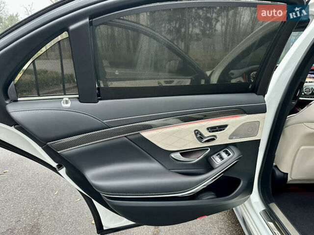 Белый Мерседес С Класс, объемом двигателя 5.5 л и пробегом 82 тыс. км за 46950 $, фото 79 на Automoto.ua