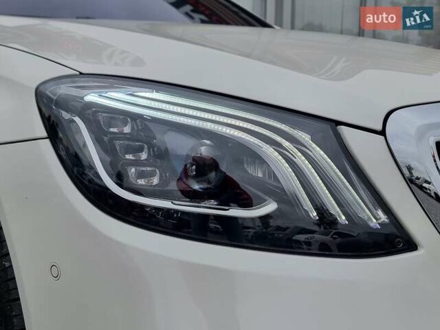 Белый Мерседес С Класс, объемом двигателя 4.66 л и пробегом 187 тыс. км за 36500 $, фото 4 на Automoto.ua