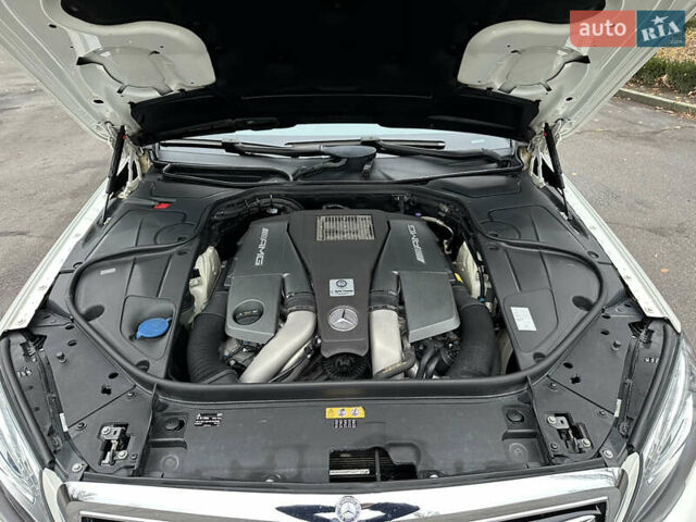 Белый Мерседес С Класс, объемом двигателя 5.5 л и пробегом 82 тыс. км за 46950 $, фото 58 на Automoto.ua